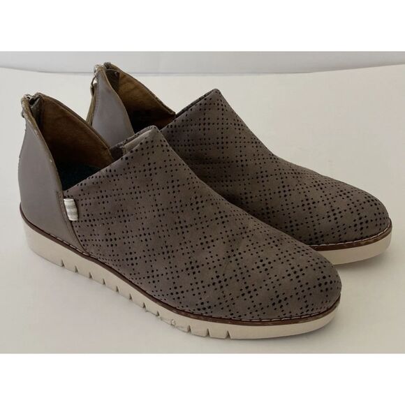 Dr.Scholl's  INSANE Perforated Back Zip Loafer Taupe Comfort Shoes US Size 6M - Picture 1 of 10